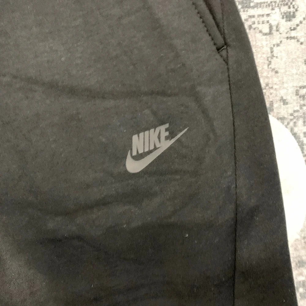 Nike Tech Fleece Joggers Mens XL Black Tapered Sweatpants 805163-010 NWT